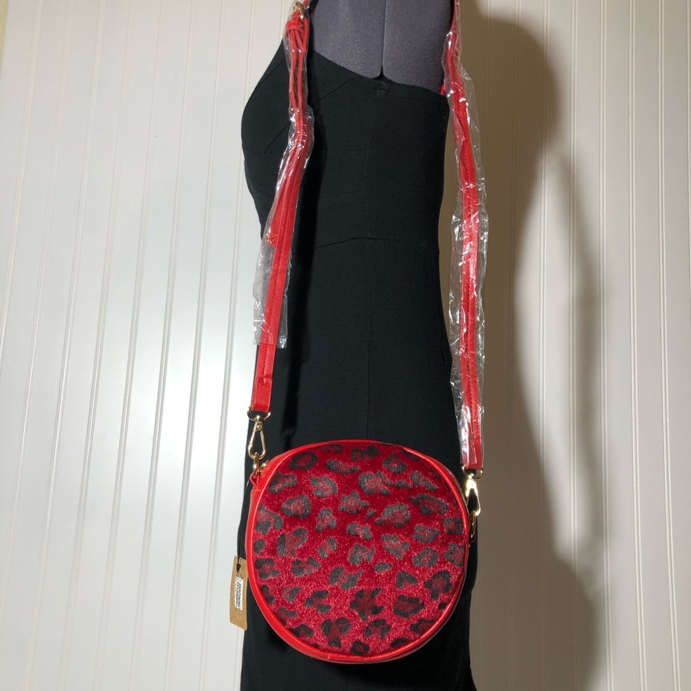 Round Red Handbag - Picture 3 of 8
